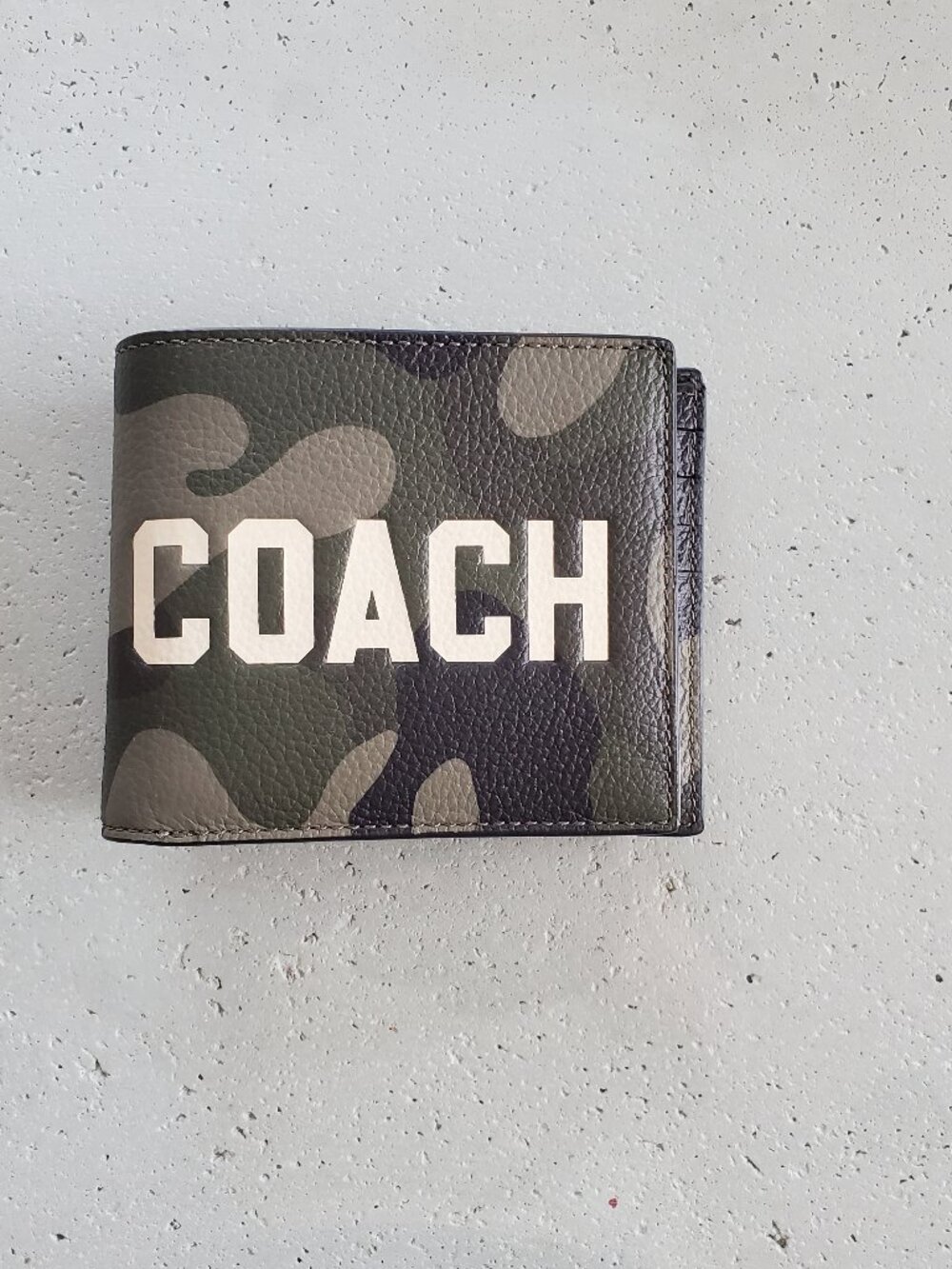 Coach ! 3-In-1 Wallet With Camo Print And Coach Graphic
